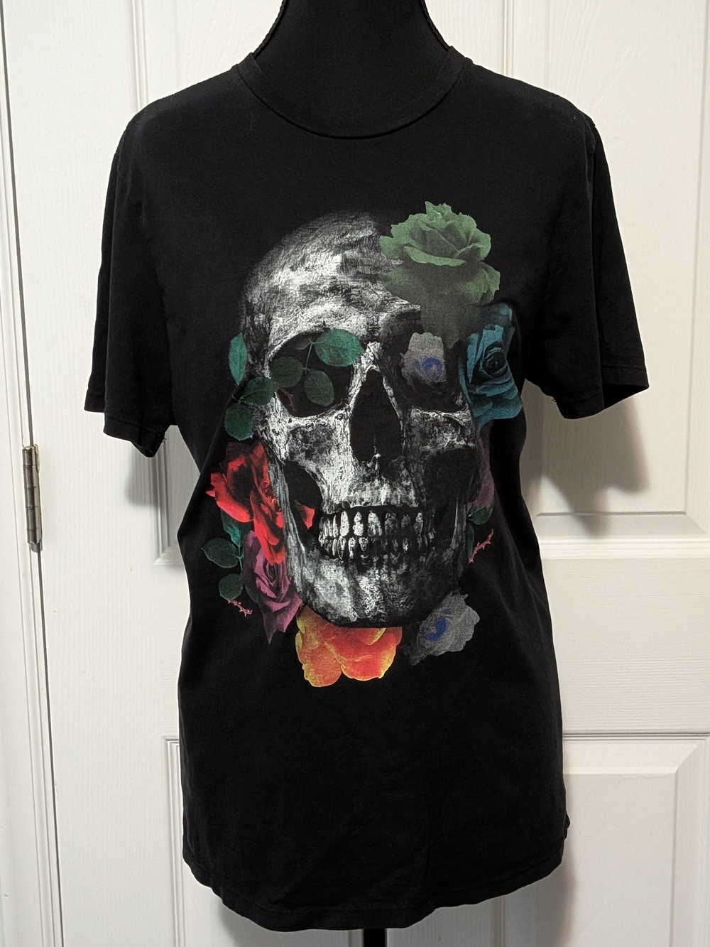 GUESS Los Angeles Skull Roses Graphic Tee Black T-Shirt Size Large Unisex